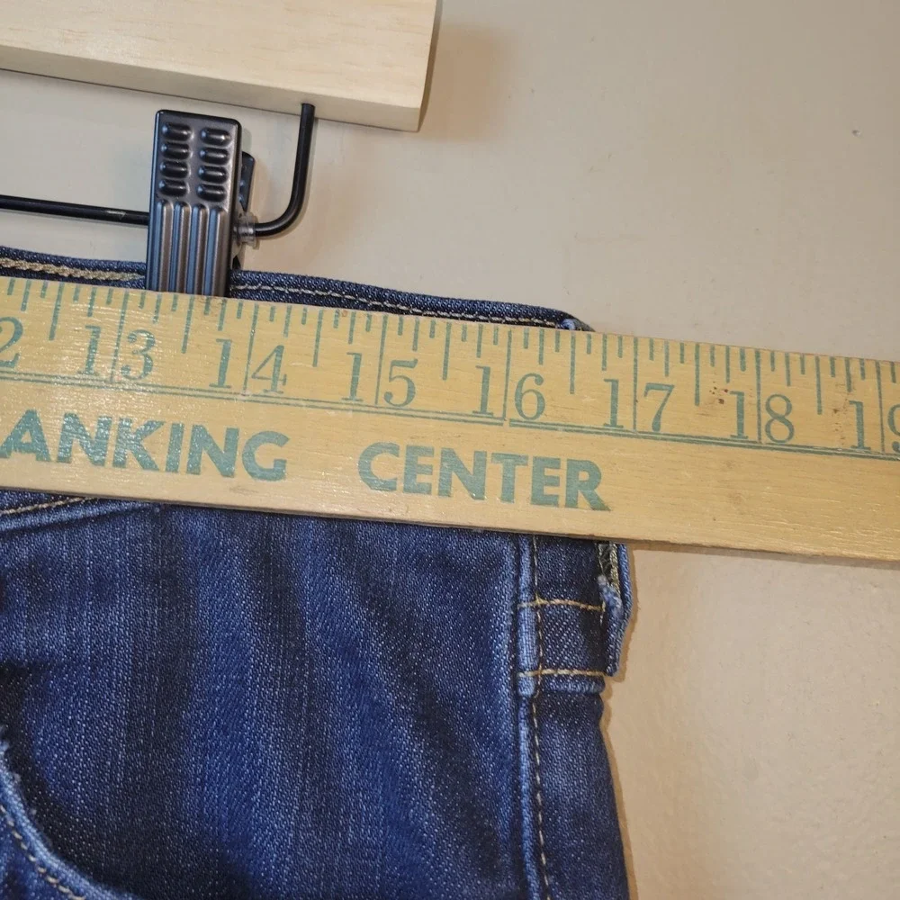 True Religion Women's Jeans Size 33 Dark Blue Denim • Made in USA Classic Fit‎